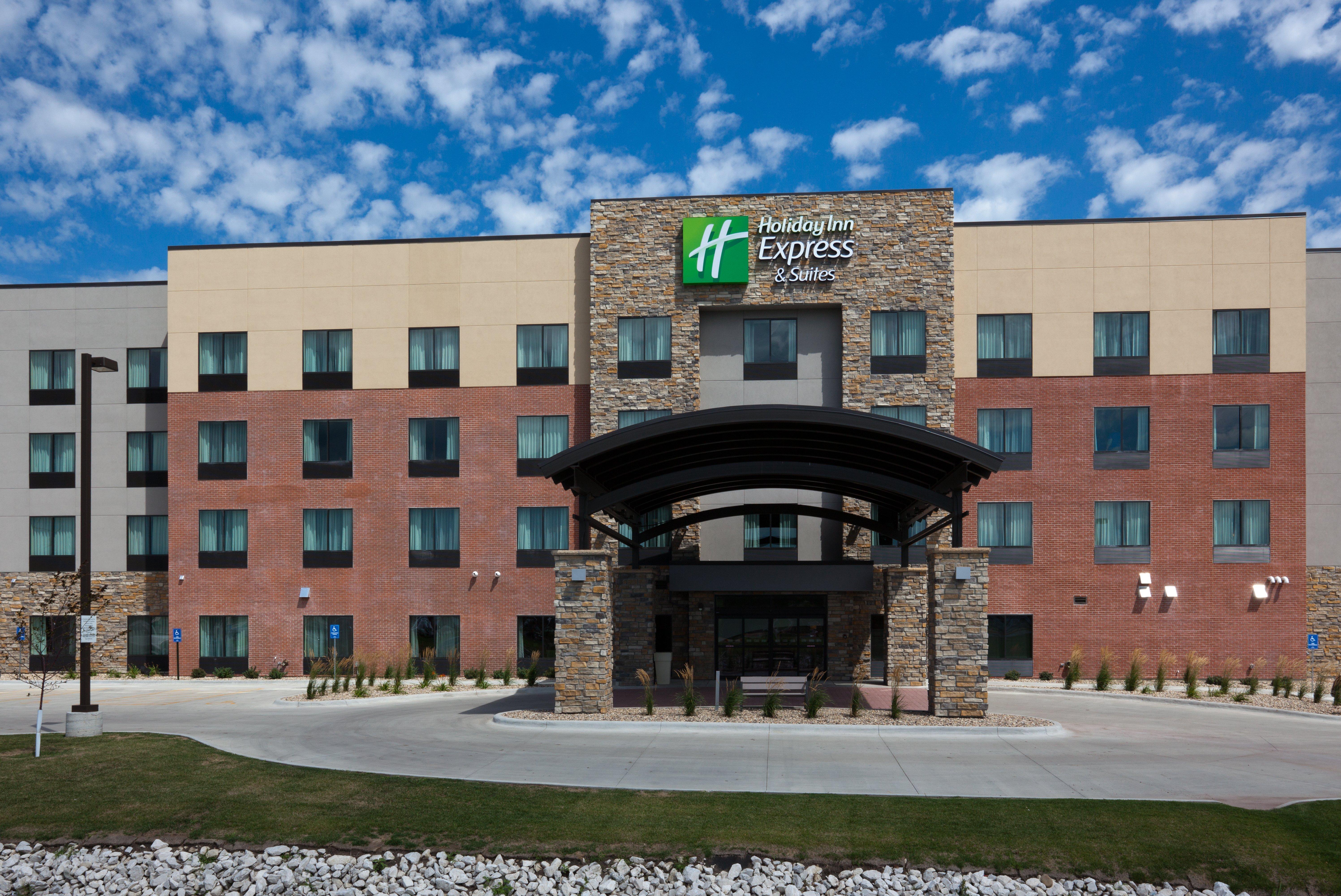 Holiday Inn Express & Suites Fort Dodge By Ihg Eksteriør bilde