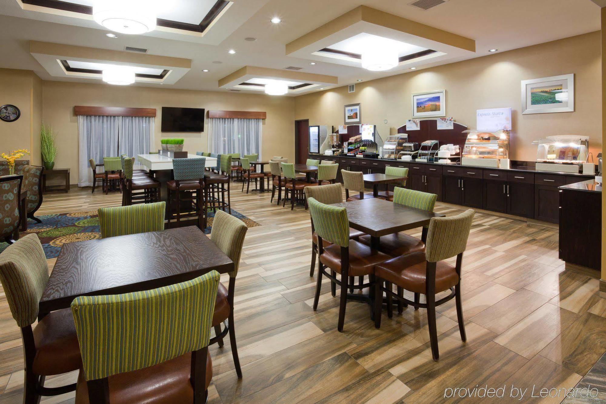 Holiday Inn Express & Suites Fort Dodge By Ihg Eksteriør bilde